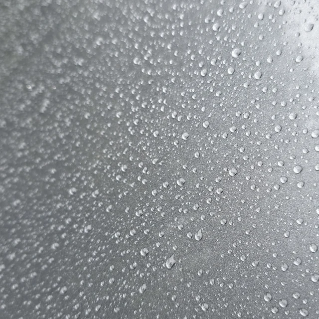 Close-up of hydrophobic protection behaviour
